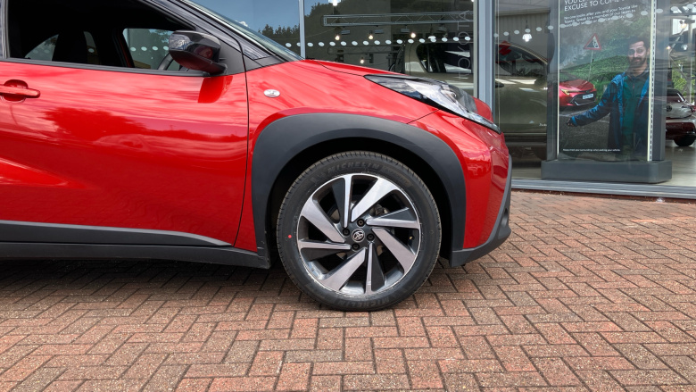 Toyota Aygo X 1.0 VVT-i Edge 5dr Petrol Hatchback